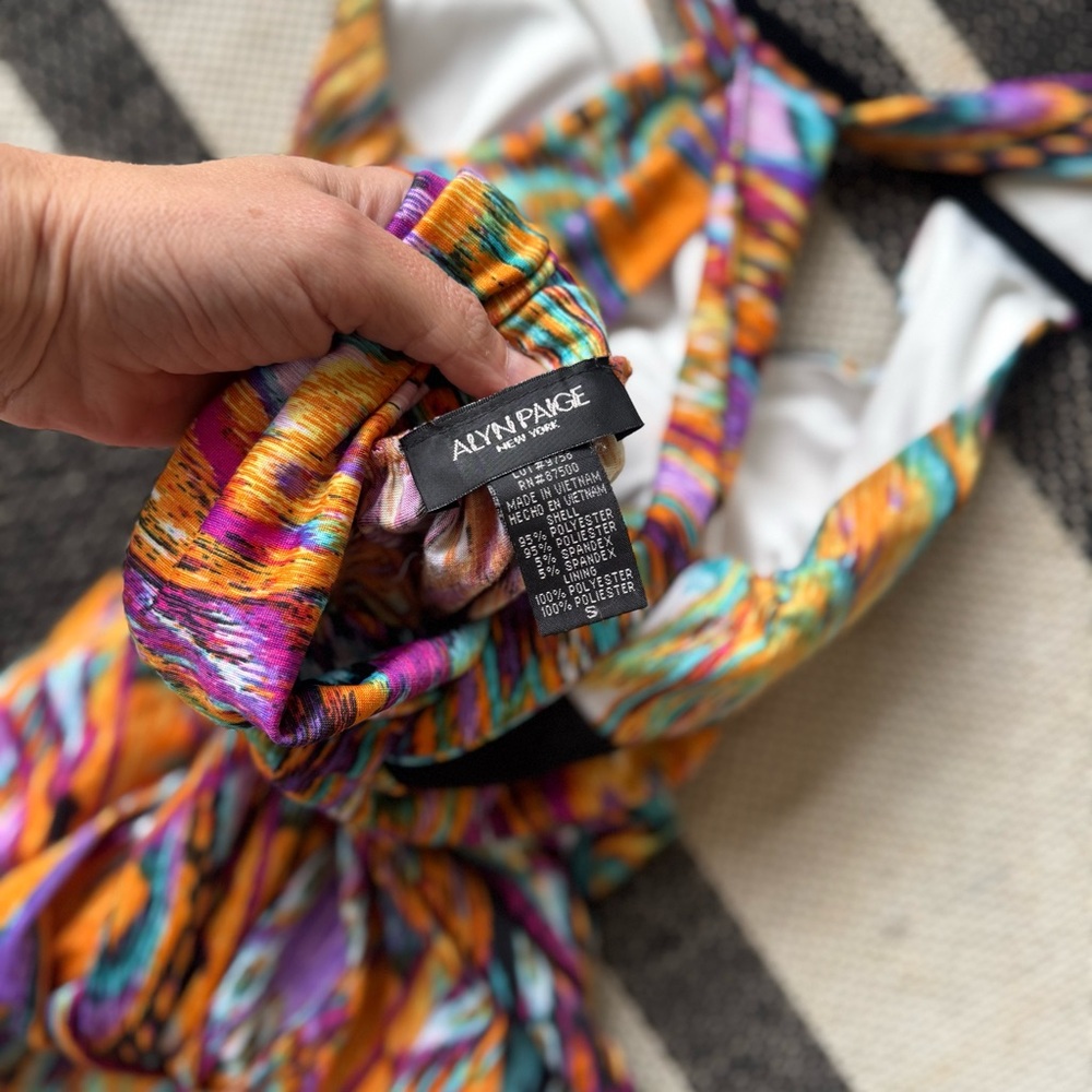 Colorful Sleeveless Maxi Dress - Picture 7 of 7